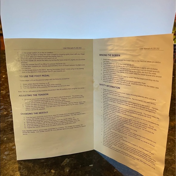 Lil' Sew & Sew Sewing Machine - Picture 3 of 7